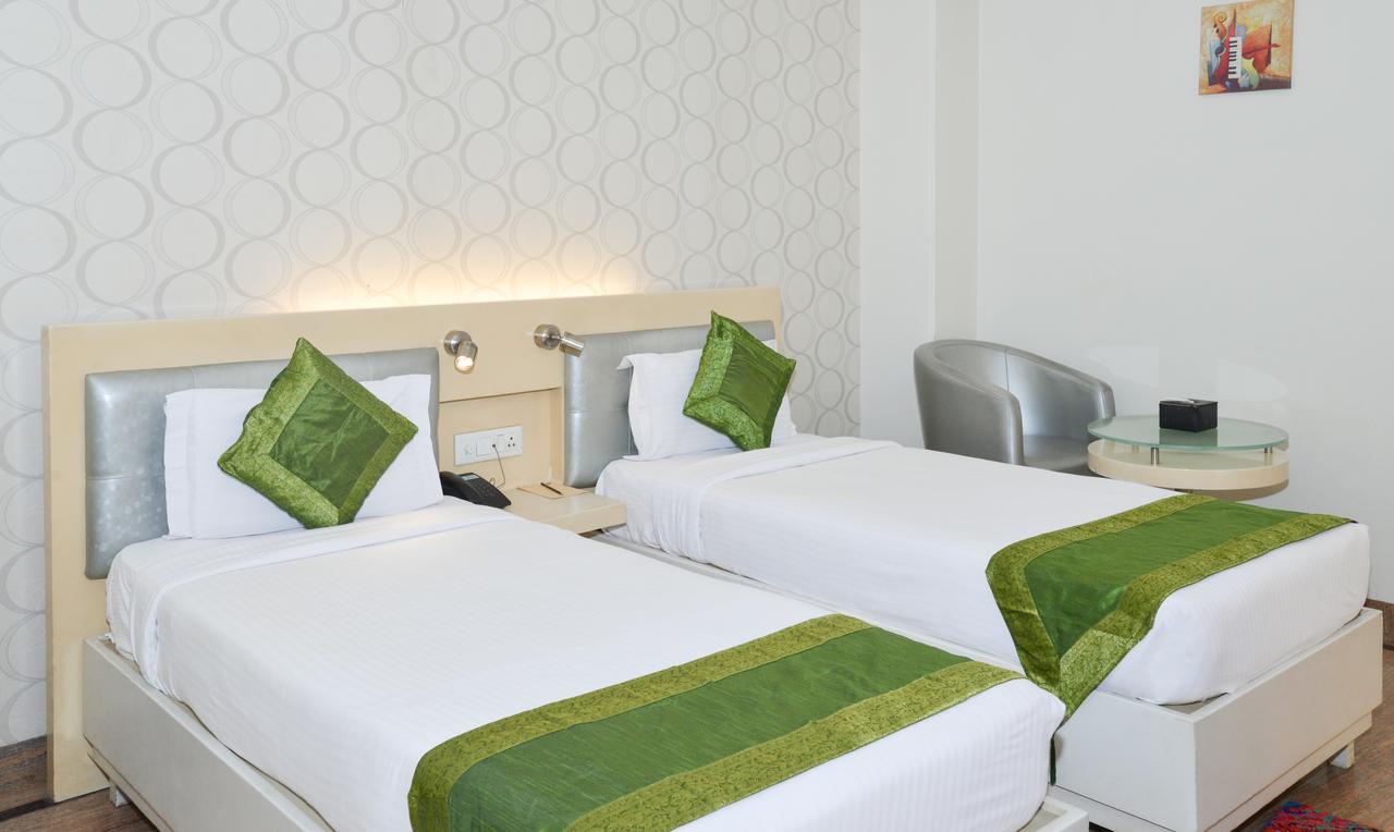Treebo Check In By Oran Hotel นิวเดลี ภายนอก รูปภาพ